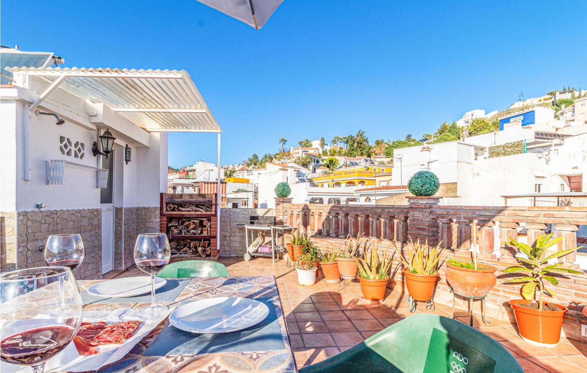 Stunning Home In Mlaga With 2 Bedrooms And Wifi Málaga Exteriör bild