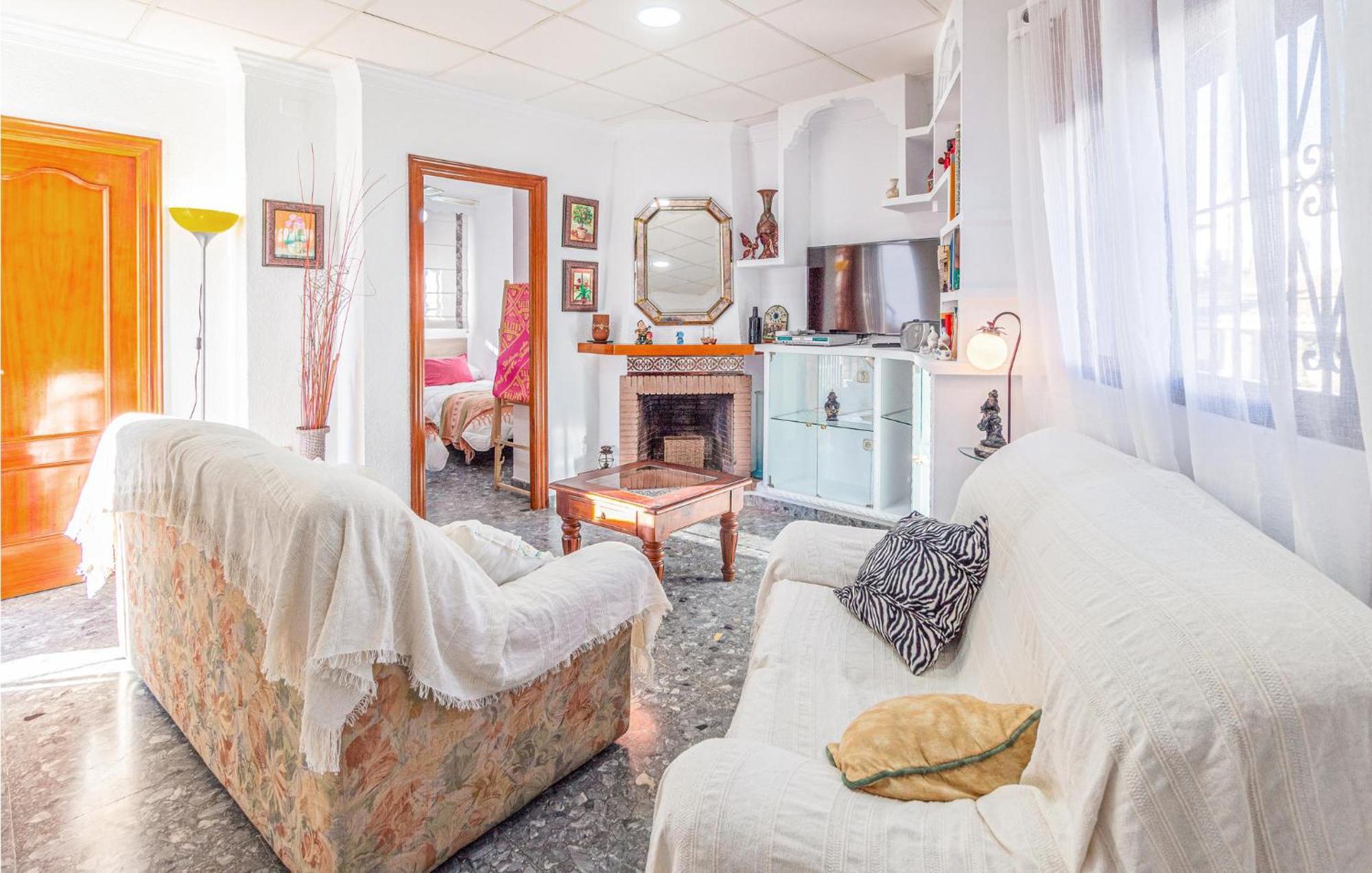 Stunning Home In Mlaga With 2 Bedrooms And Wifi Málaga Exteriör bild