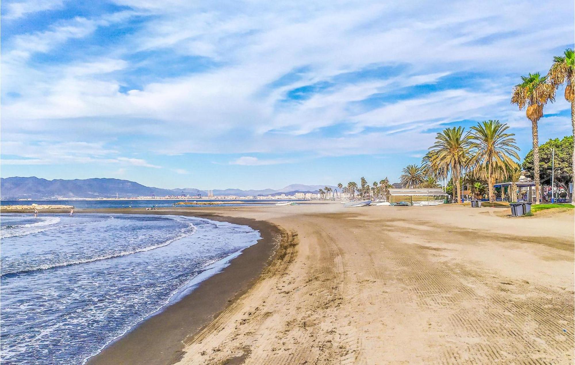 Stunning Home In Mlaga With 2 Bedrooms And Wifi Málaga Exteriör bild